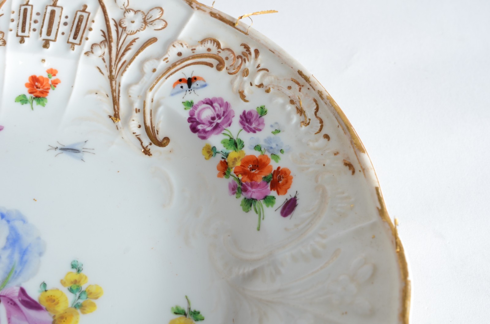Marques de Abrantes - Prato de porcelana europeia brasonada e... - foto 6 de 9