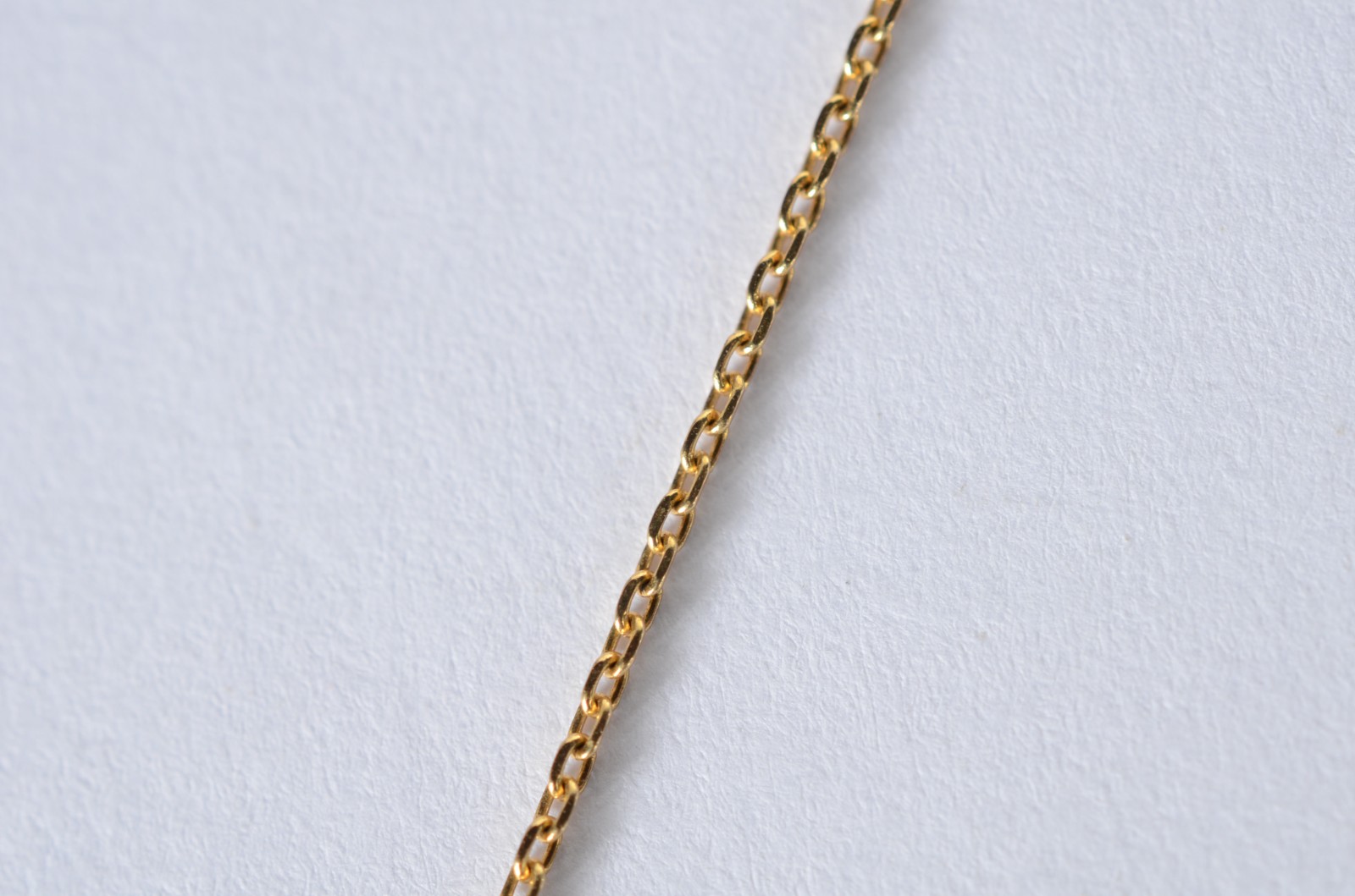 Colar de ouro 18 k., contraste 750 com pendente na forma de coração... - foto 4 de 7