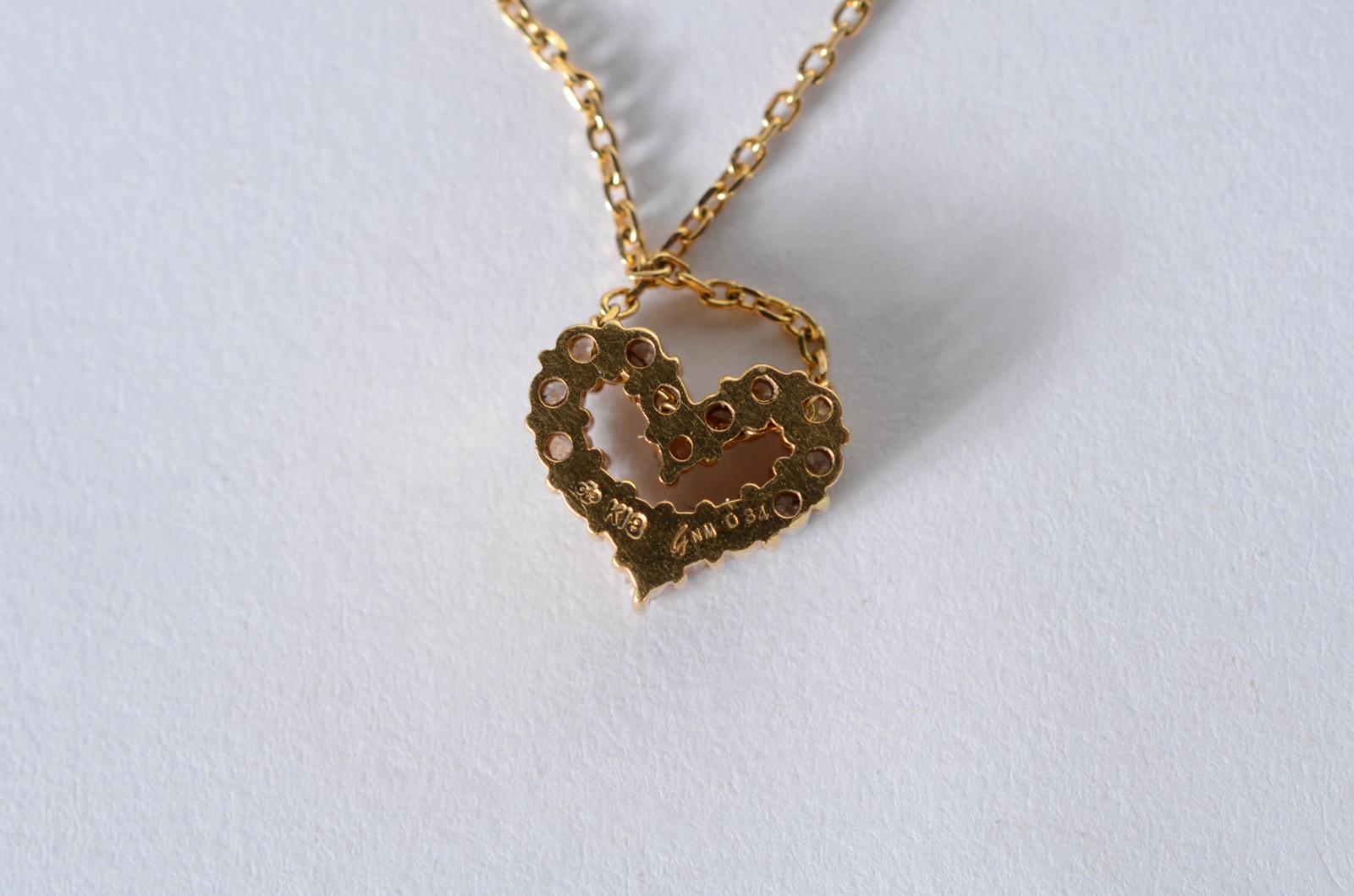 Colar de ouro 18 k., contraste 750 com pendente na forma de coração... - foto 6 de 7