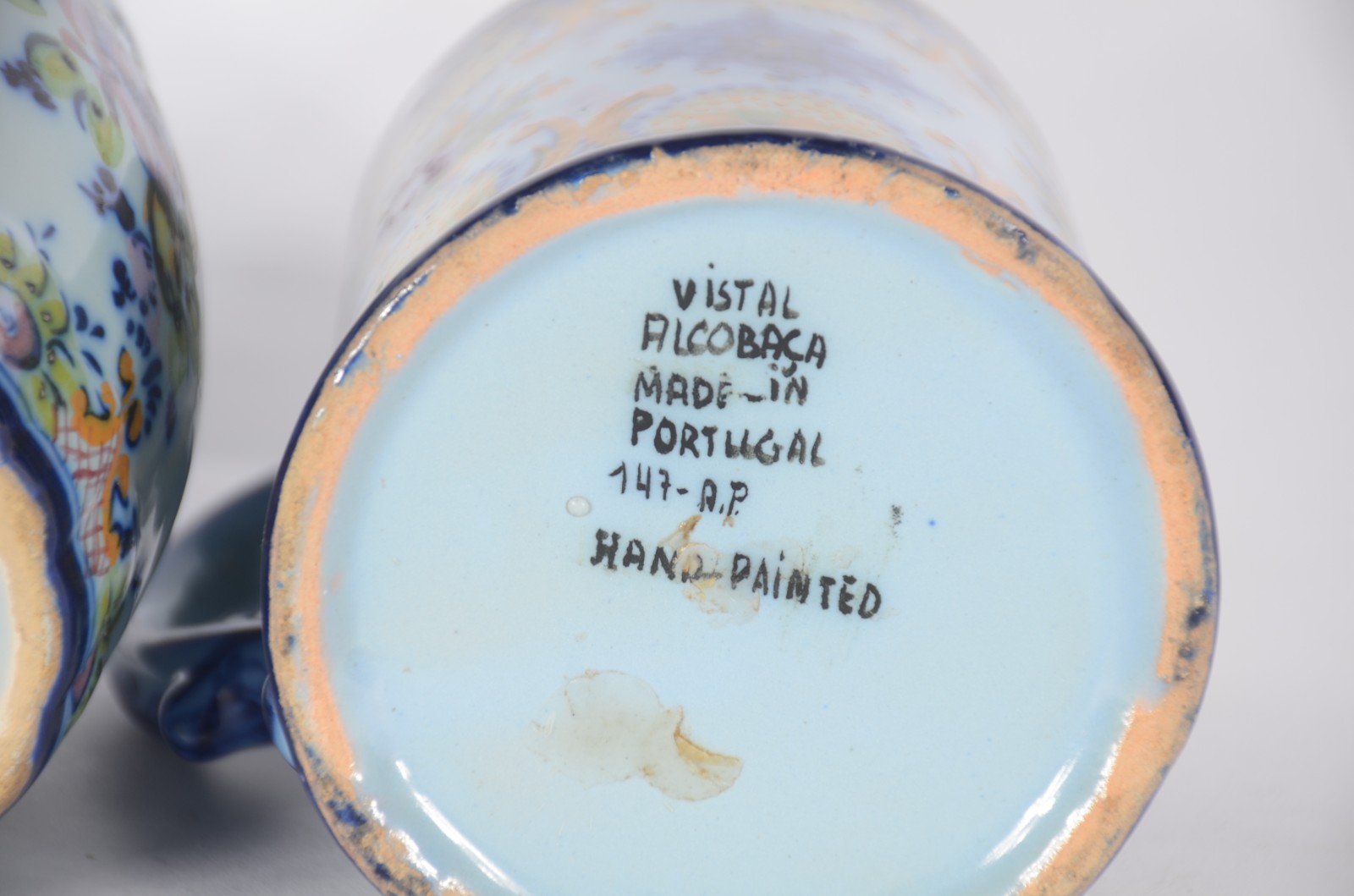 Quatro peças de faiança portuguesa Alcobaça em tons de azul, pintados... - foto 11 de 11