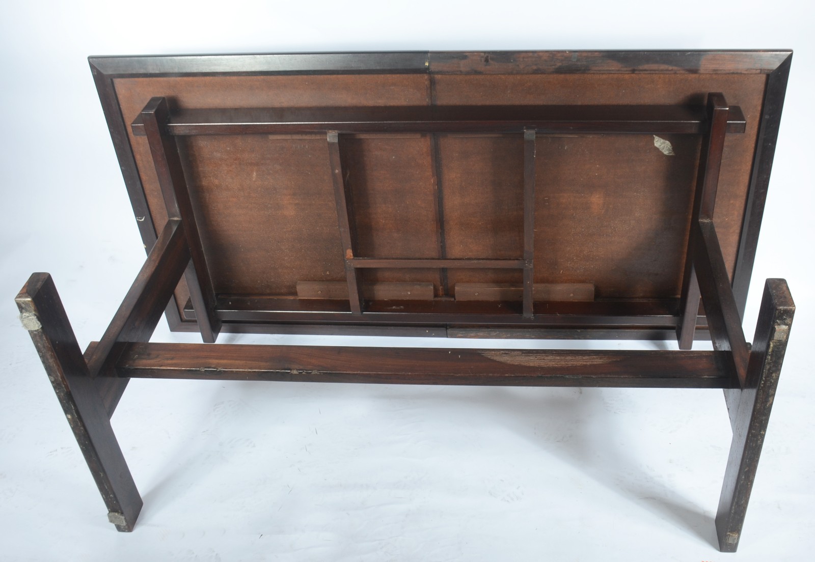 Mesa de jantar laminada de jacarandá, tampo retangular com tábua... - foto 10 de 11