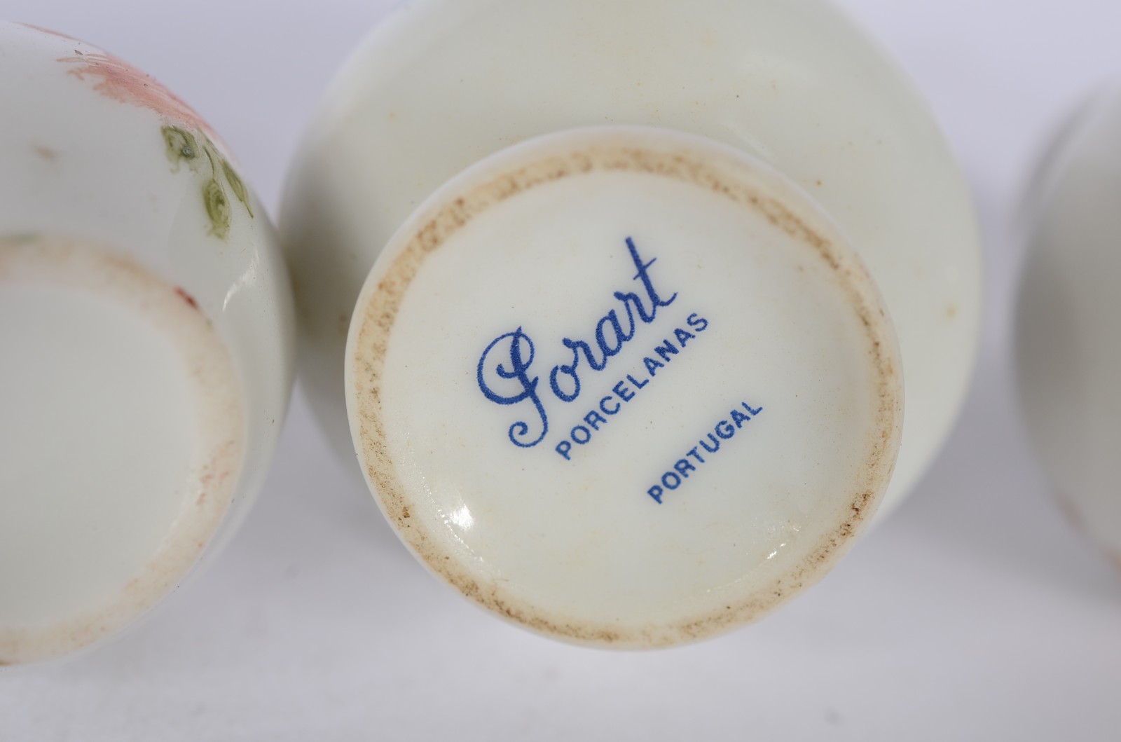 Coleção com 21 peças diversas de miniaturas em porcelana. - foto 4 de 11