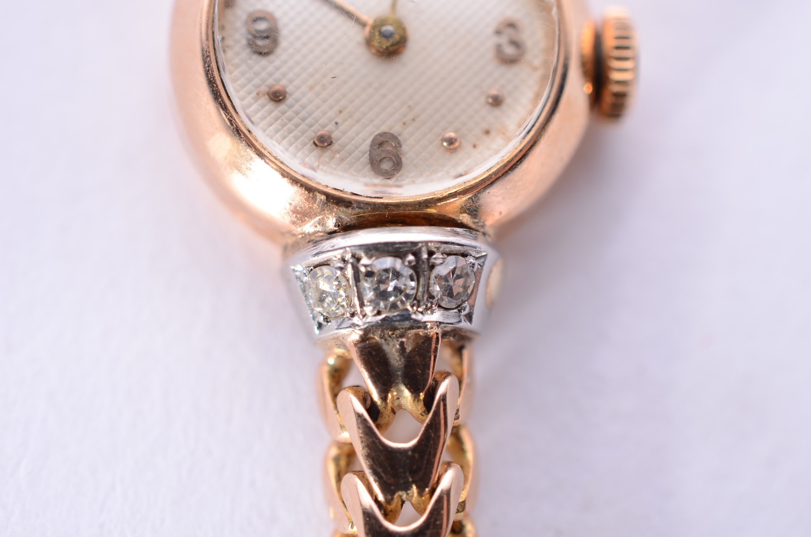 Relógio feminino de ouro 18k., marca Ebel -17 rubis, com mini... - foto 4 de 11