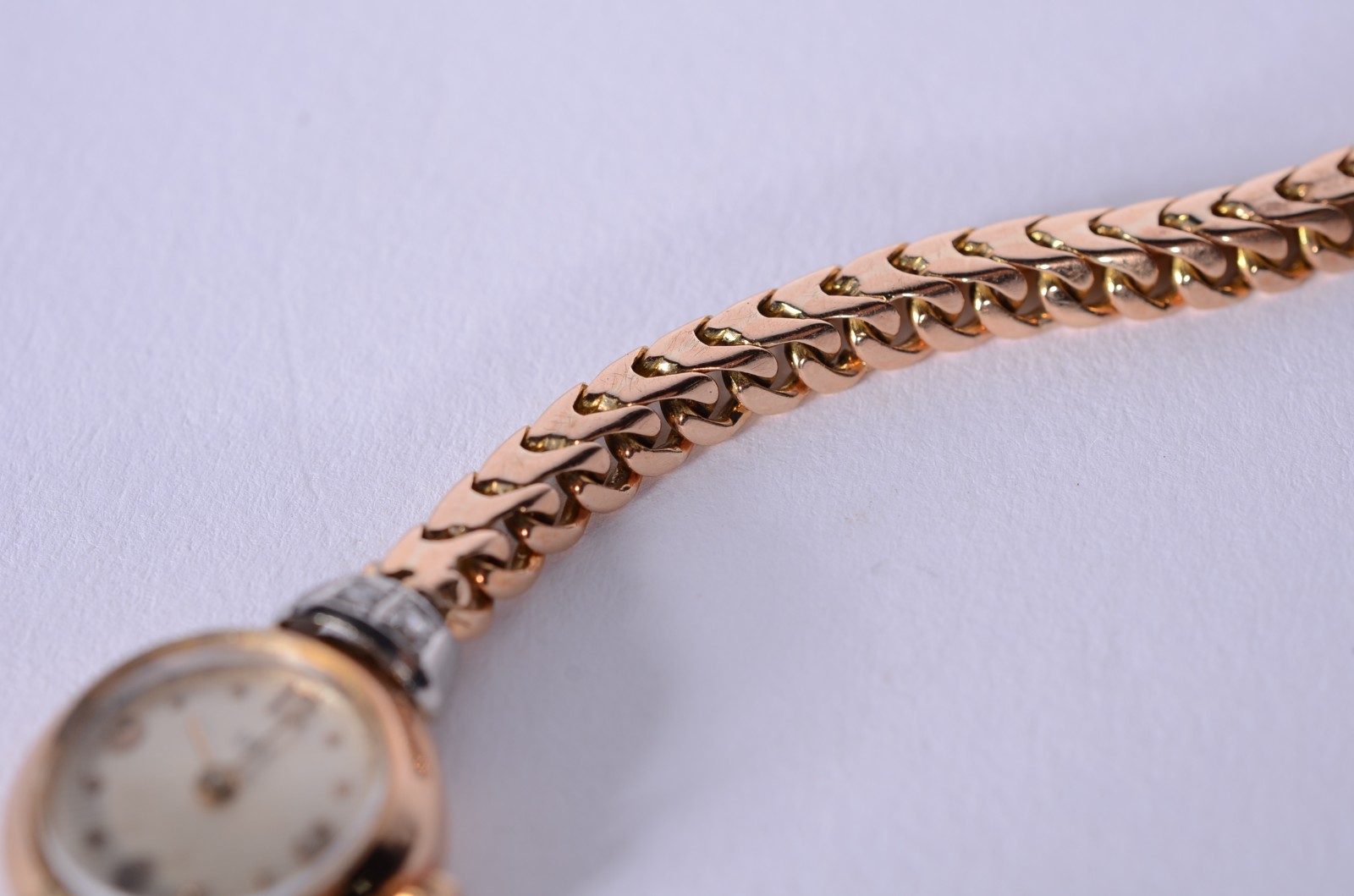 Relógio feminino de ouro 18k., marca Ebel -17 rubis, com mini... - foto 6 de 11