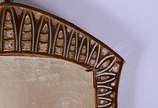 Pendente de madrepérola com figura de "biga" ro... - Pendente de madrepérola com figura de "biga" romana,  moldura de platina e ouro 18 k. cravejado com brilhantes.  (Por motivos de segurança a peç...