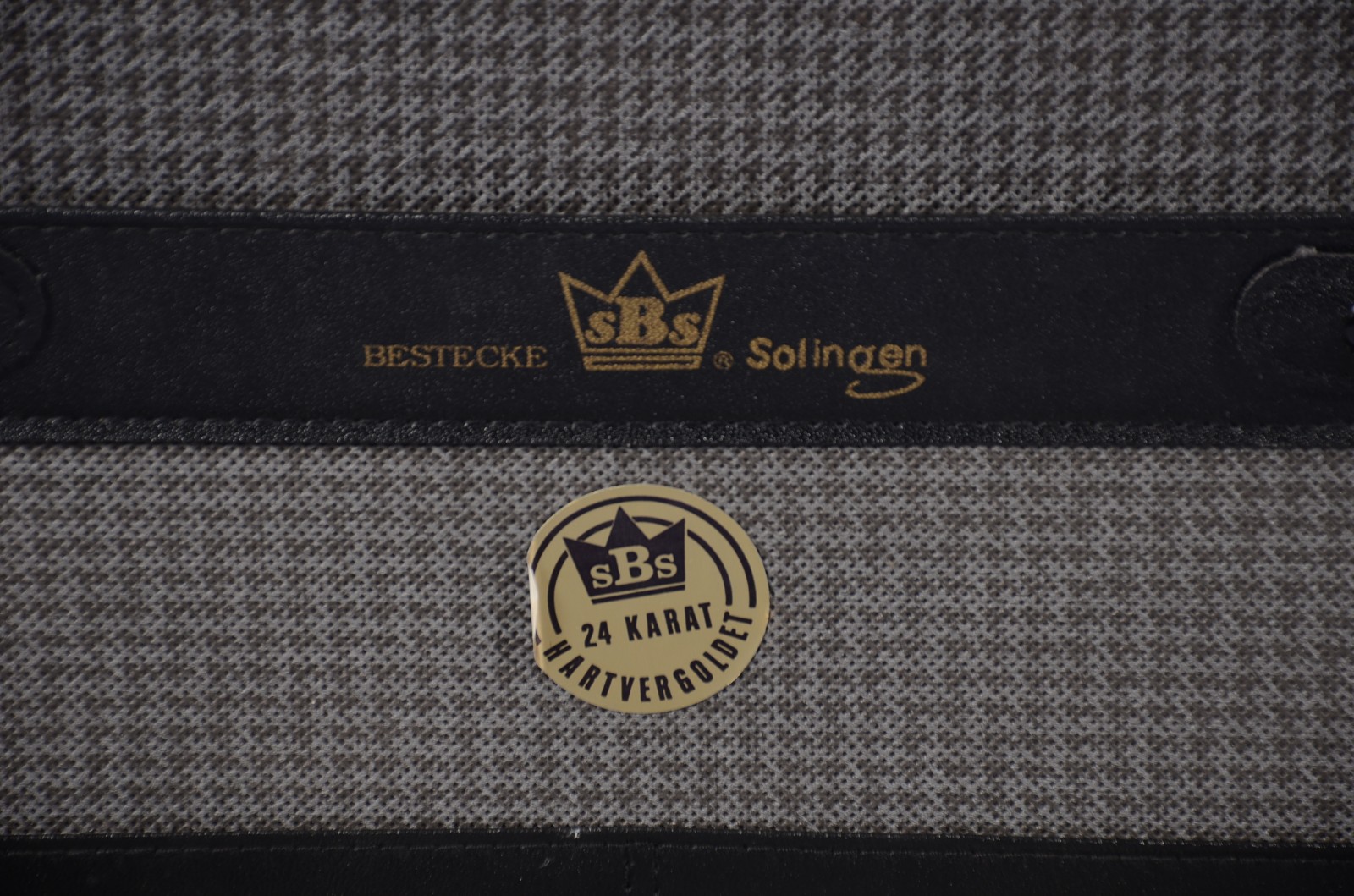Faqueiro Solingen inox, composto de: 12 colheres, 12 garfos, 12 facas... - foto 7 de 11