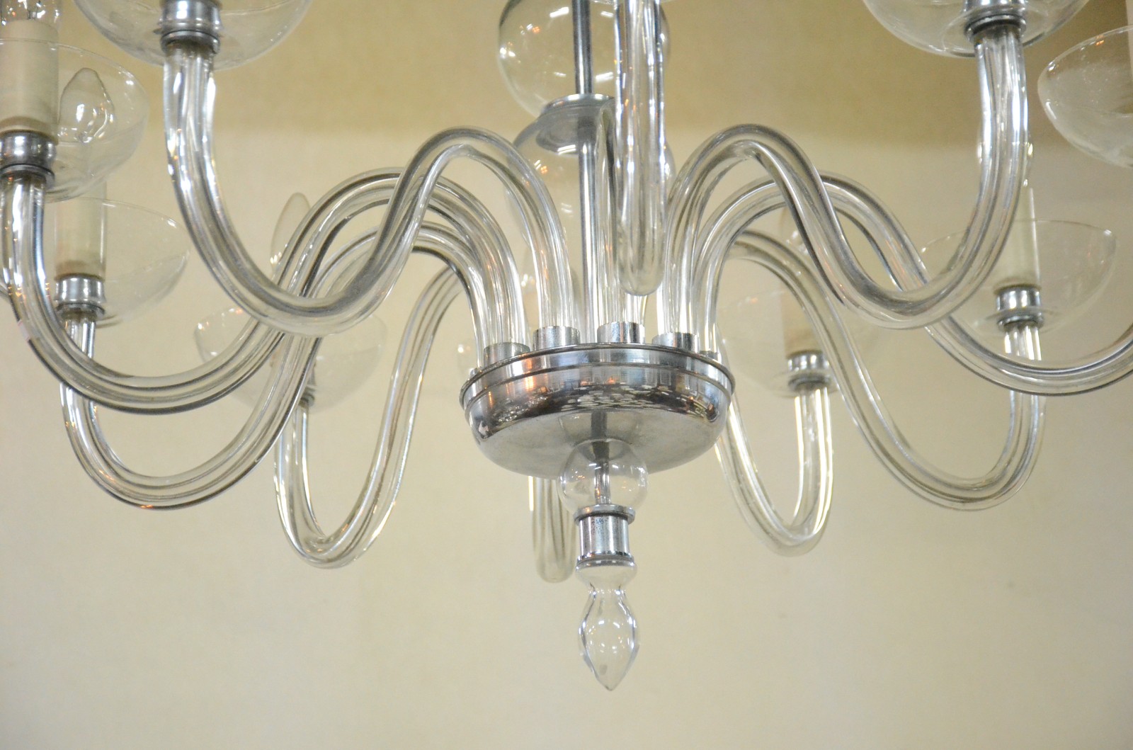 Lustre moderno de vidro e metal para 10 luzes. - foto 3 de 8