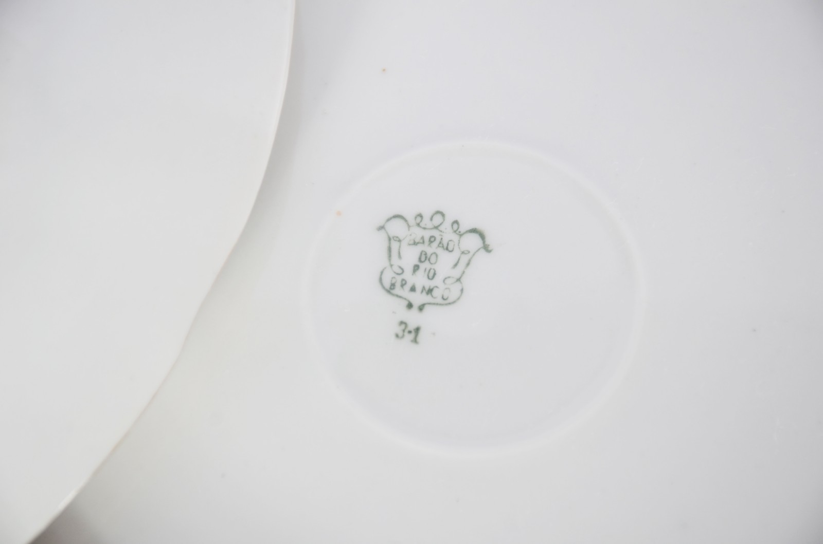 Aparelho de jantar de porcelana Barão do Rio Branco, fundo branco com... - foto 4 de 9