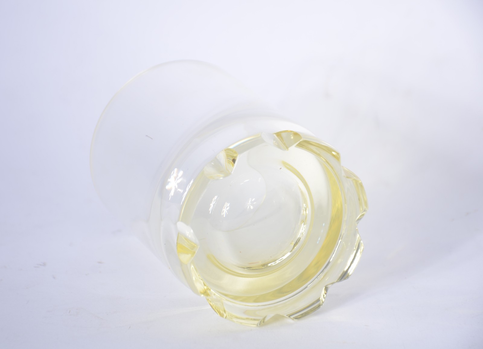 Conjunto de garrafa e 6 copos para Whisky de cristal amarelo. - foto 4 de 6