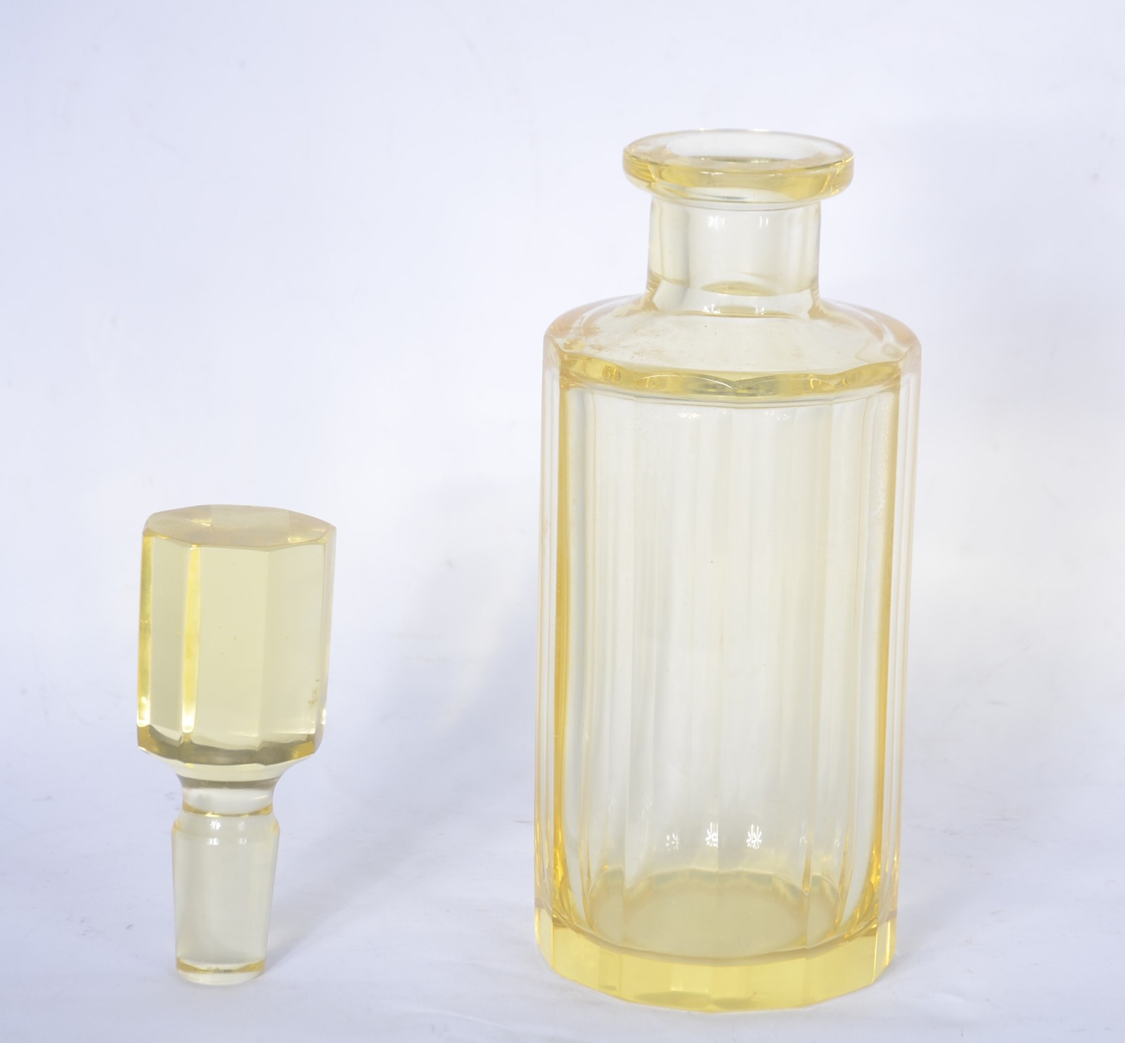Conjunto de garrafa e 6 copos para Whisky de cristal amarelo. - foto 6 de 6