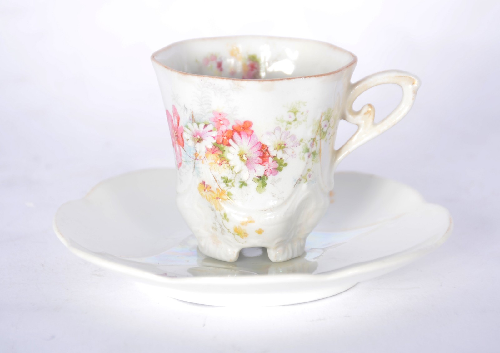 Serviço para café de porcelana, composto de: 4 xícaras com pires... - foto 5 de 11