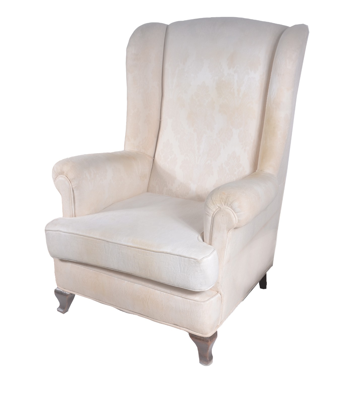 Bergere com estrutura de madeira, estofada e forrada em tecido bege... - foto 1 de 4