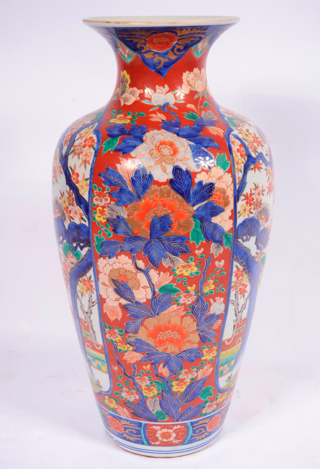 Grande vaso de porcelana japonesa Imari, decorado com figuras de... - foto 4 de 7