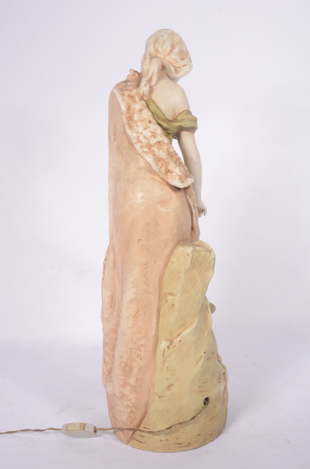 Escultura/luminária de cerâmica policromada representando figura... - foto 4 de 11