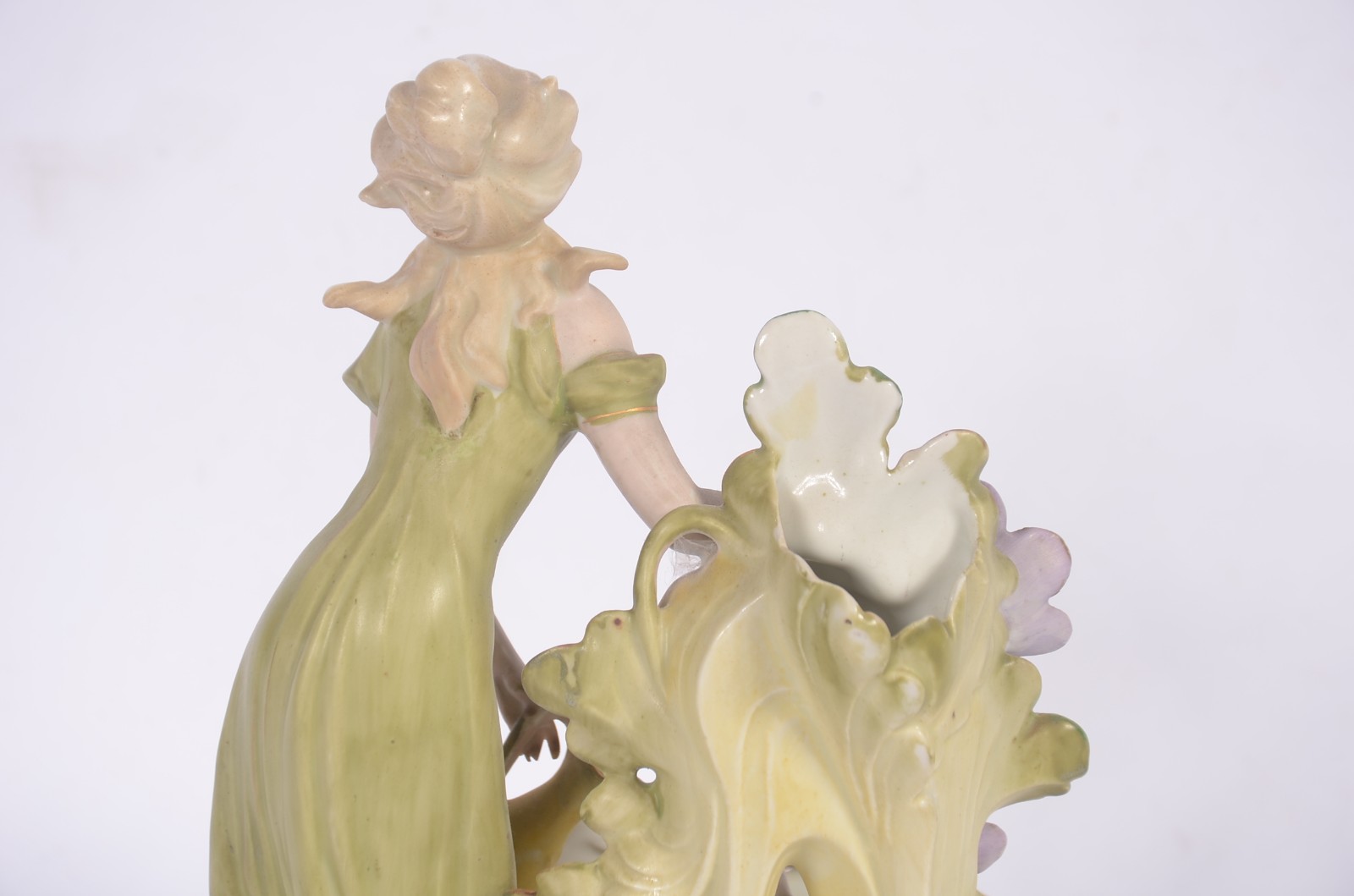 Escultura Art Nouveau de biscuit policromado representando Figura... - foto 6 de 8