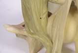 Escultura Art Nouveau de biscuit policromado re... - Escultura Art Nouveau de biscuit policromado representando Figura femina com cântaro junto a fonte.