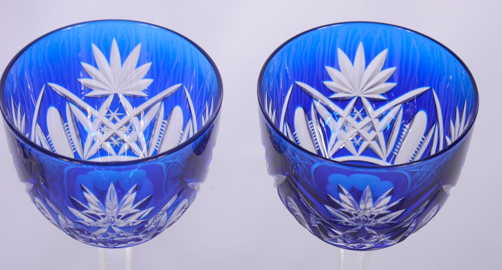 Quatro flutes e 2 taças para vinho de cristal doublé lapidado rubi e... - foto 6 de 10