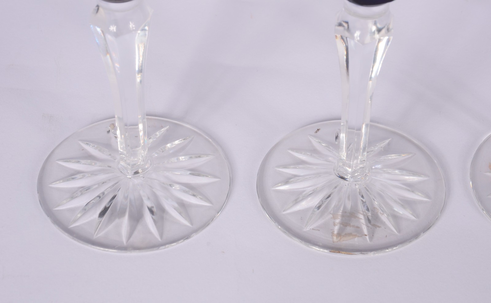 Quatro flutes e 2 taças para vinho de cristal doublé lapidado rubi e... - foto 8 de 10
