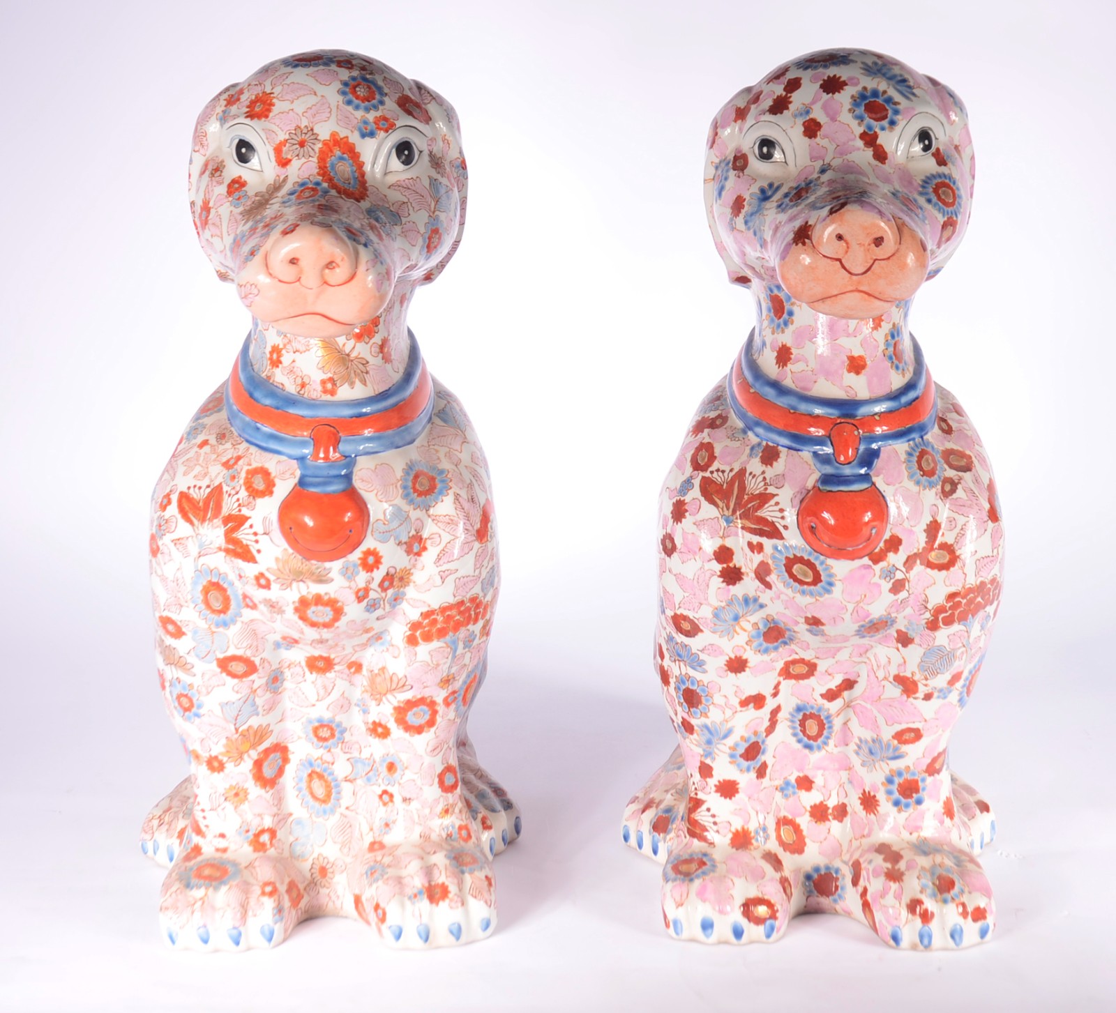 Par de esculturas de porcelana oriental policromada representando... - foto 2 de 10