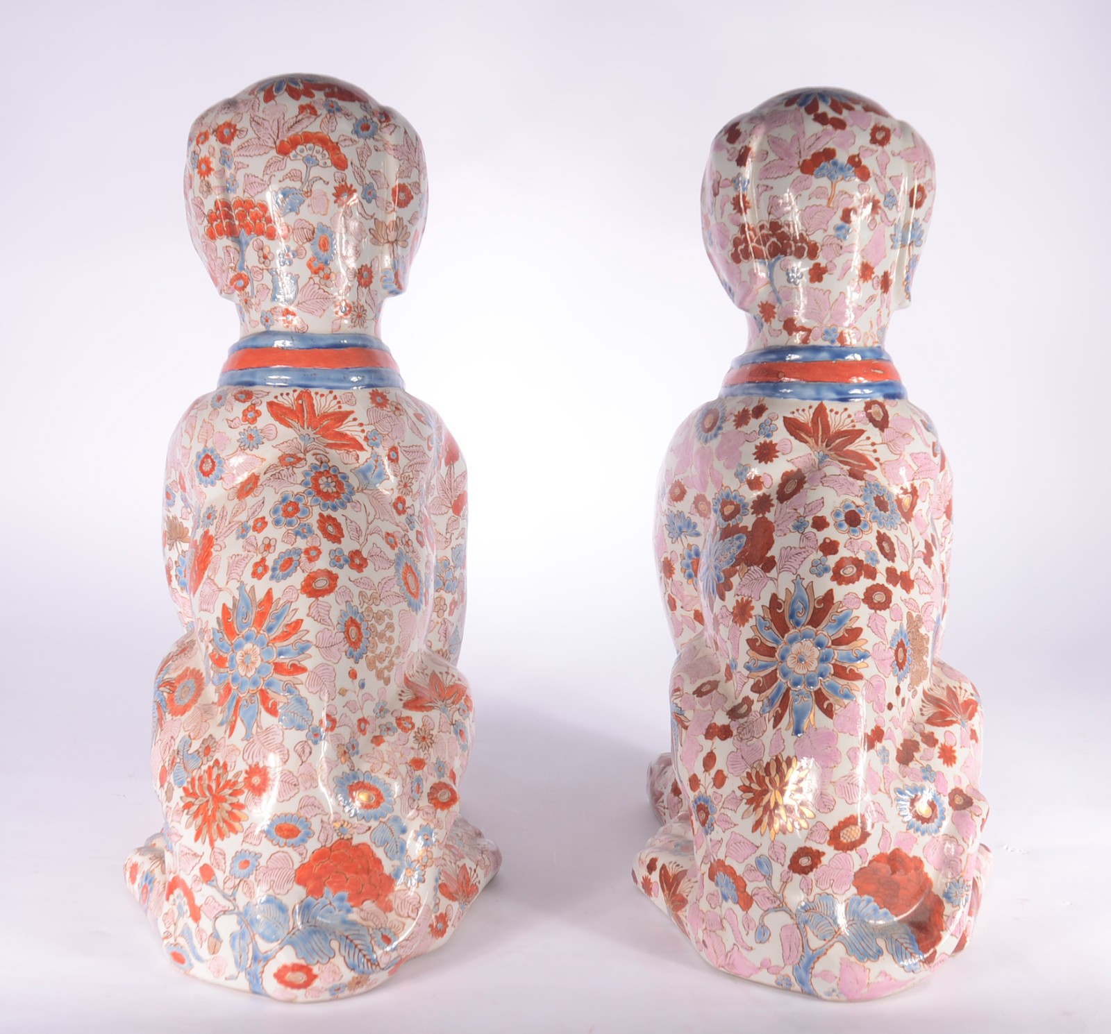 Par de esculturas de porcelana oriental policromada representando... - foto 7 de 10