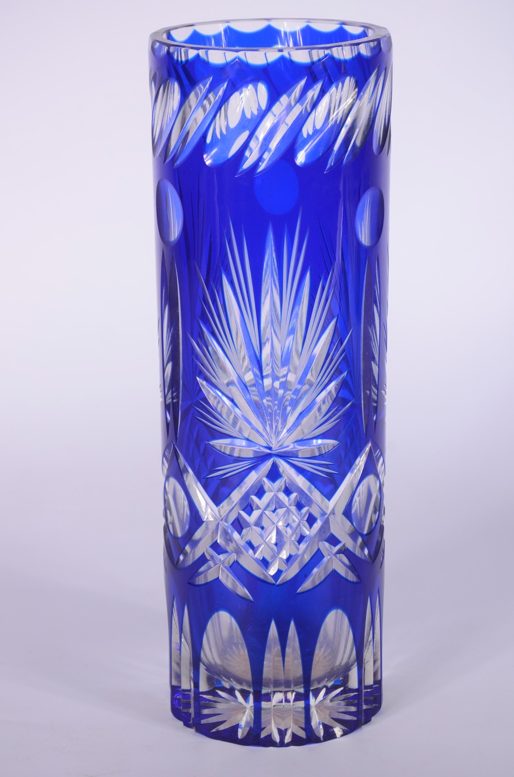 Vaso de cristal doublé azul lapidado. - foto 1 de 6