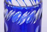 Vaso de cristal doublé azul lapidado. - Vaso de cristal doublé azul lapidado.
