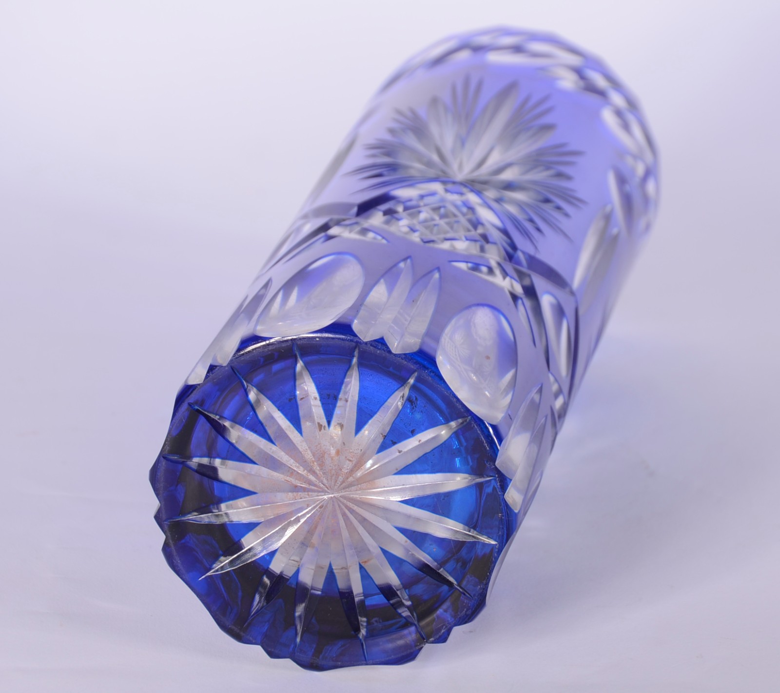 Vaso de cristal doublé azul lapidado. - foto 6 de 6