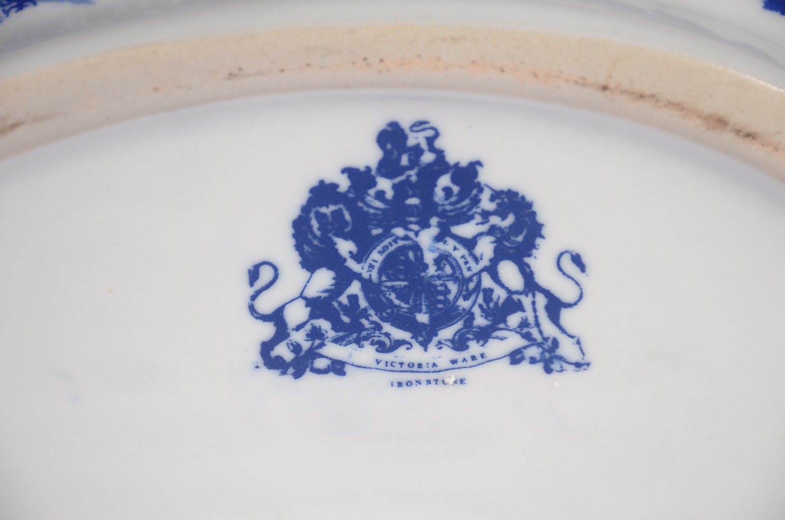 Grande sopeira de porcelana Victoria Ware - Ironstone, decorada com... - foto 10 de 10