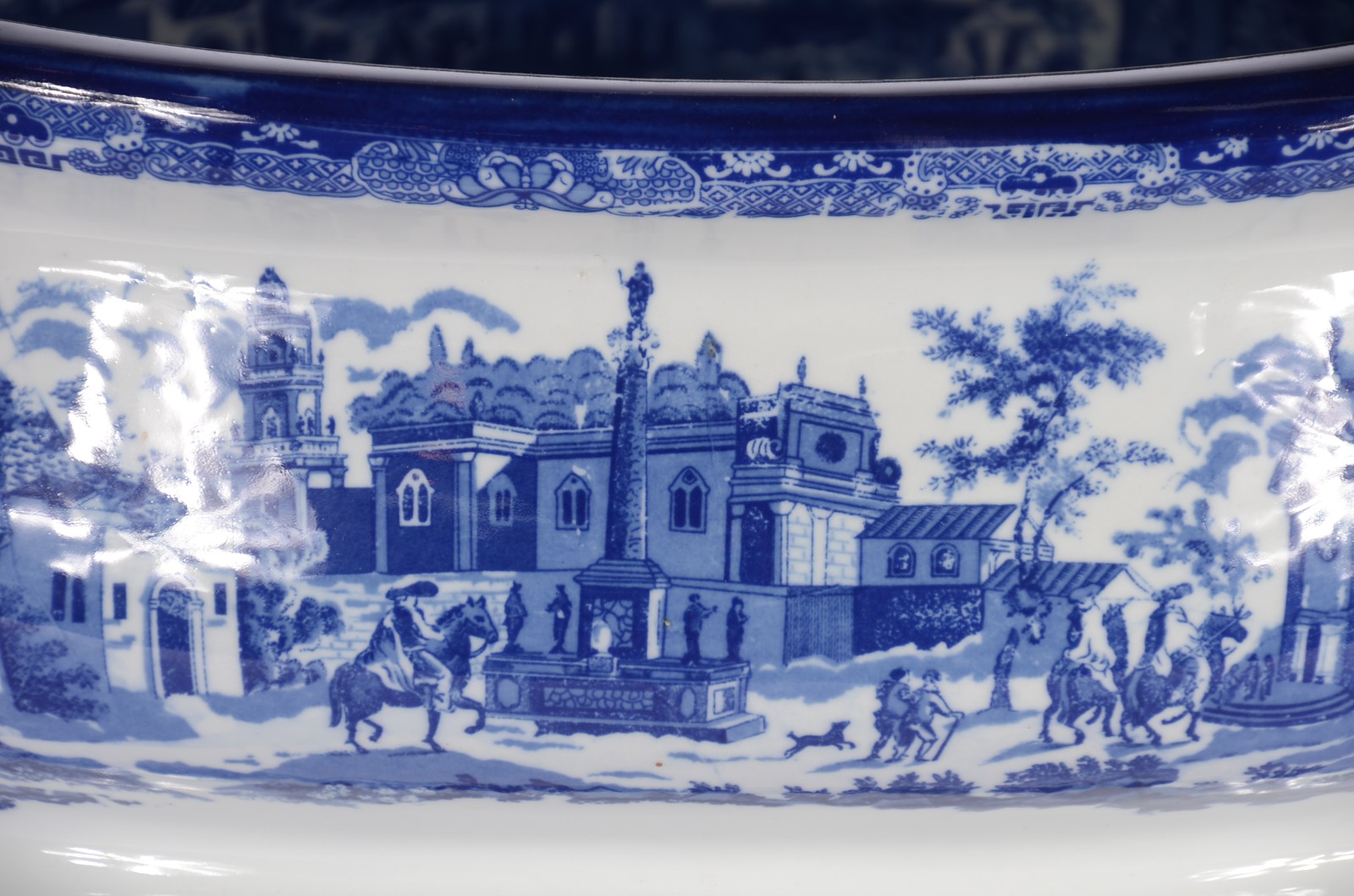 Grande cachepot de porcelana Victoria Ware - Ironstone, decorado com... - foto 2 de 8