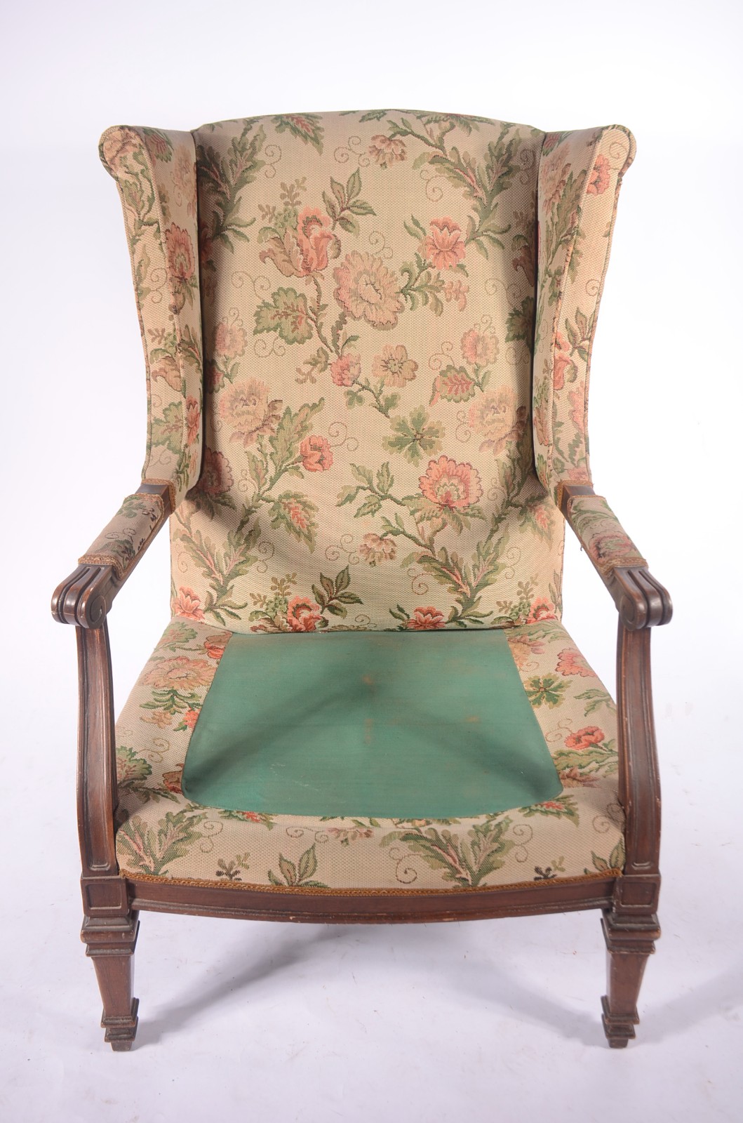 Bergere de madeira nobre, assento e encosto estofado e forrado com... - foto 3 de 7