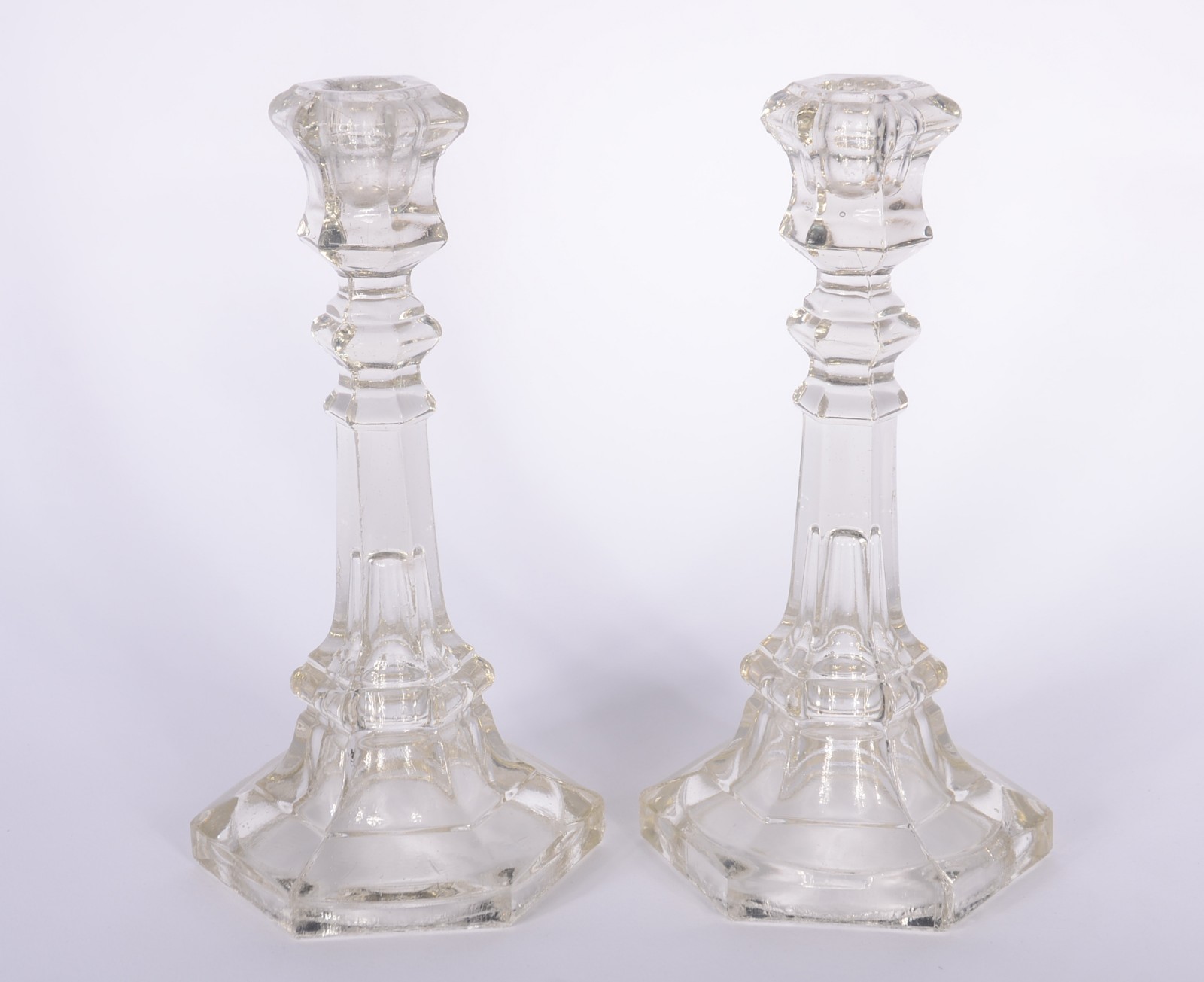 Diversas peças de cristal, sendo: saladeira com 5 bowls, bomboniere... - foto 5 de 11
