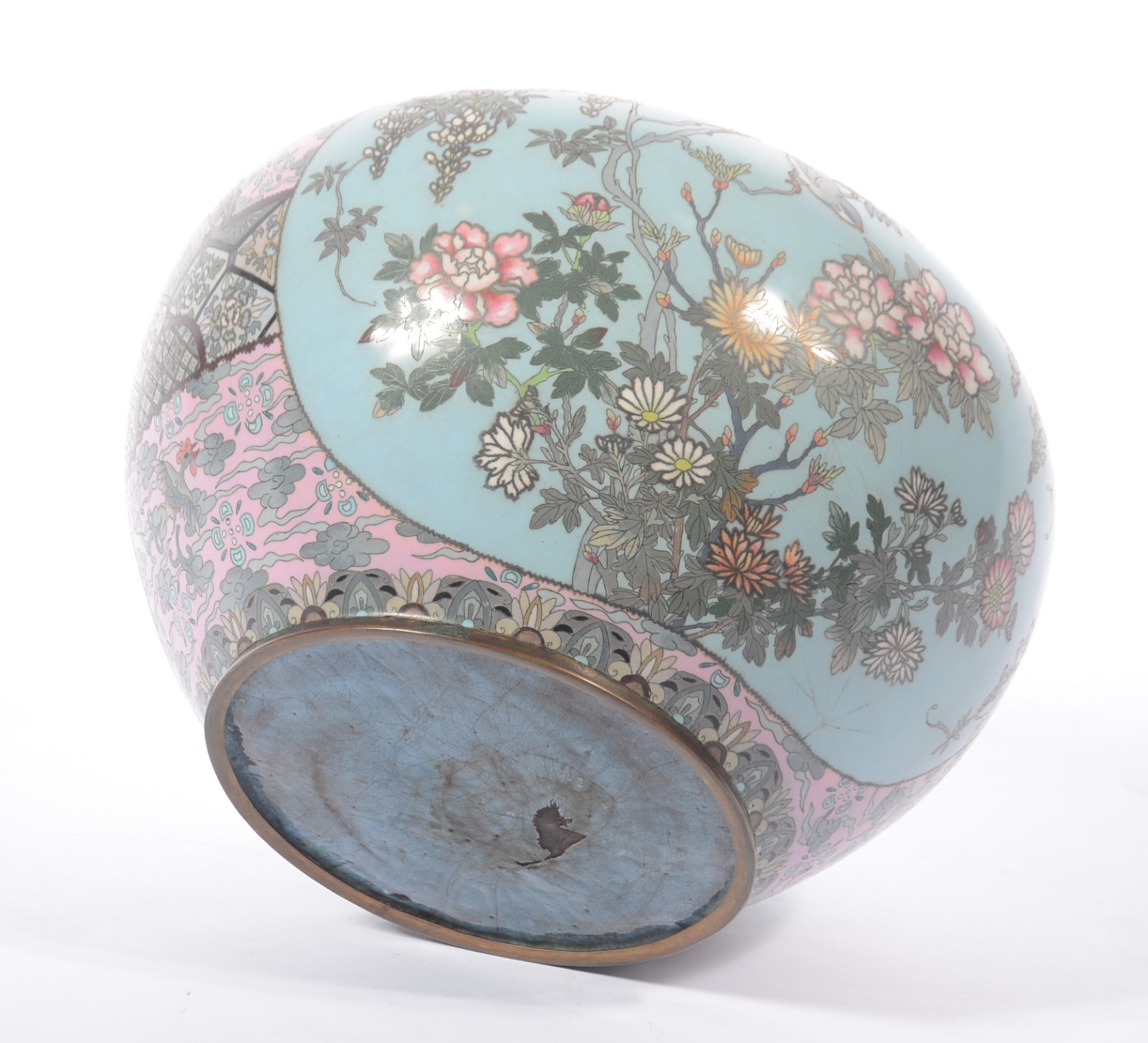 Antigo cachepot de cloisoné oriental decorado em reservas com flores... - foto 7 de 7