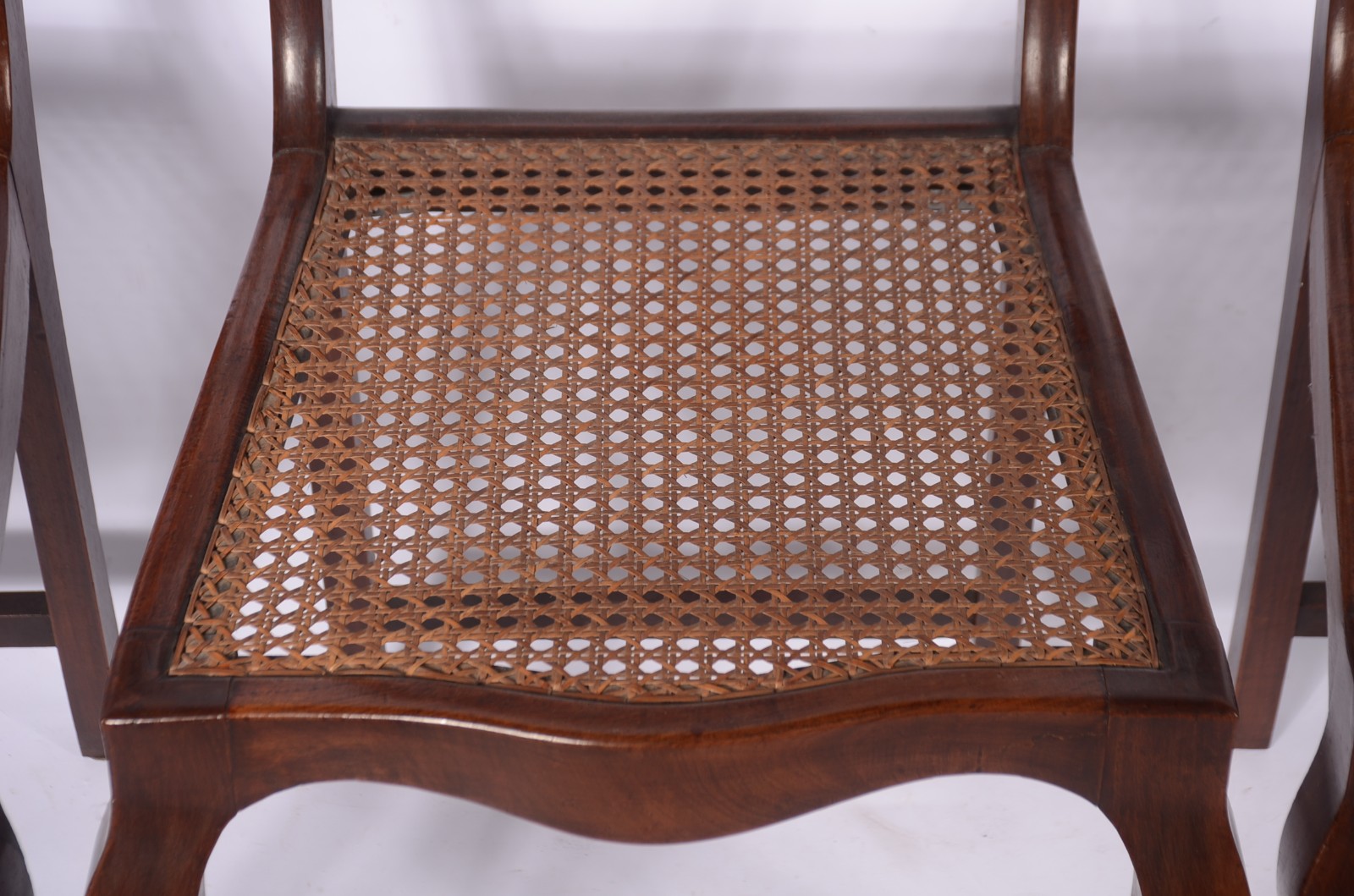 Conjunto com 4 cadeiras de madeira nobre para sala de jantar... - foto 3 de 9