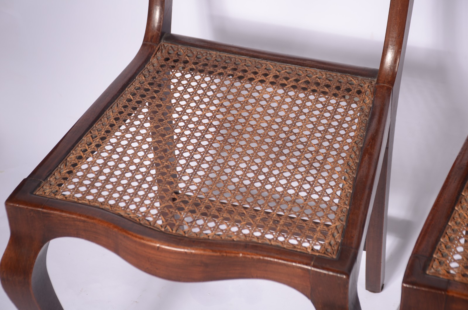 Conjunto com 4 cadeiras de madeira nobre para sala de jantar... - foto 6 de 9