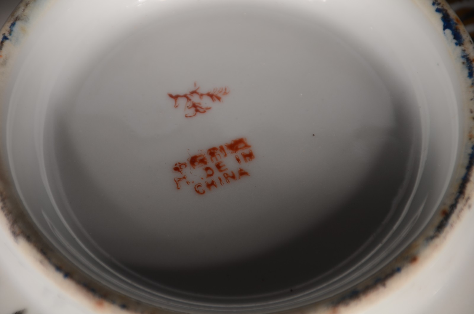 Seis peças diversas de porcelana oriental, sendo: dois bules, dois... - foto 6 de 10