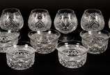 Diversas peças, sendo: Seis taças para cognac d... - Diversas peças, sendo: Seis taças para cognac de cristal lapidado e 6 bowls ingleses, assinados Webb.