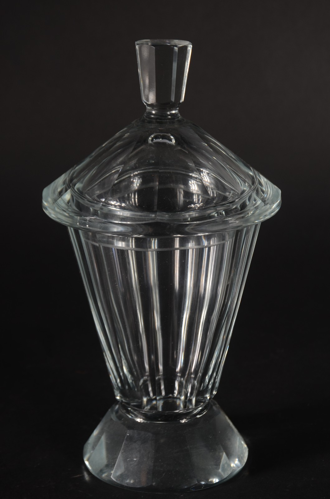 Diversas peças de cristal, sendo: 6 copinhos para licor com base... - foto 5 de 11
