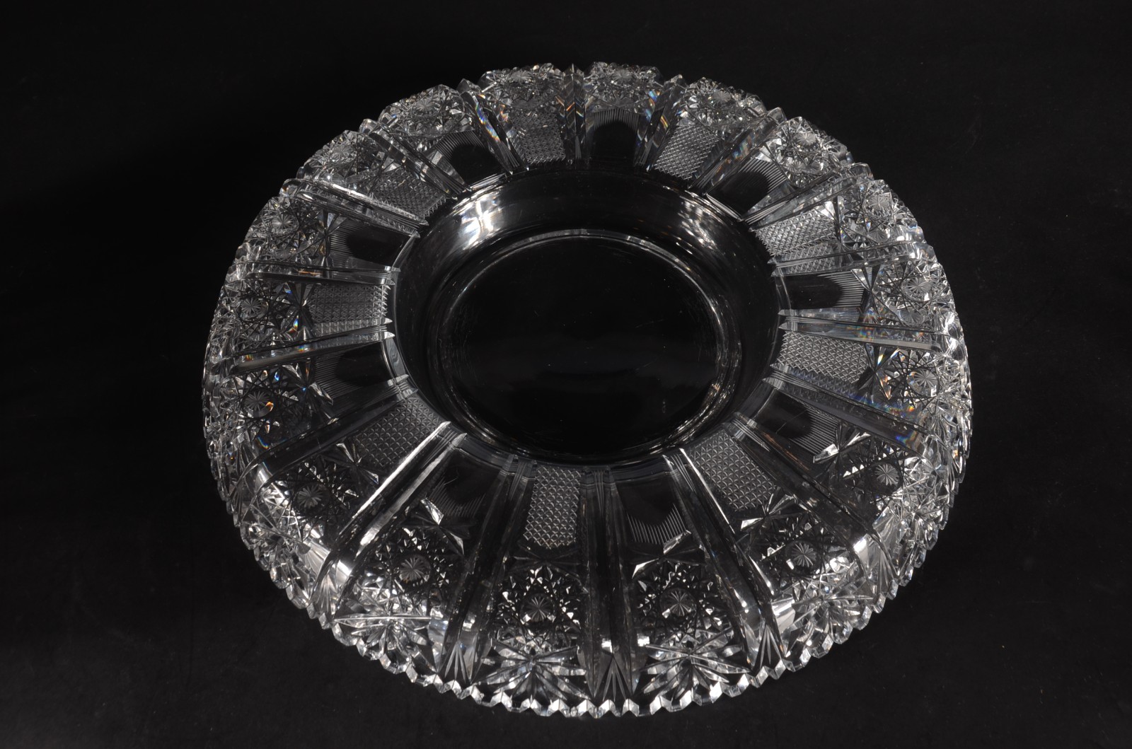 Conjunto de poncheira de cristal lapidado com 11 taças (outra... - foto 4 de 11