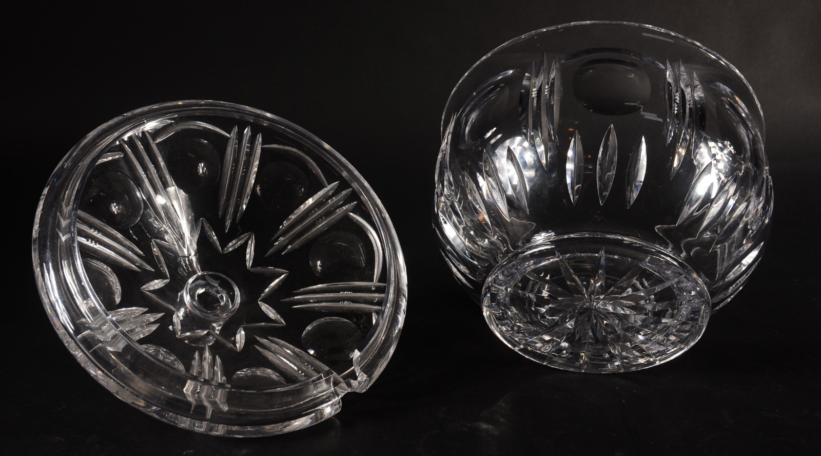 Conjunto de poncheira de cristal lapidado com 11 taças (outra... - foto 8 de 11