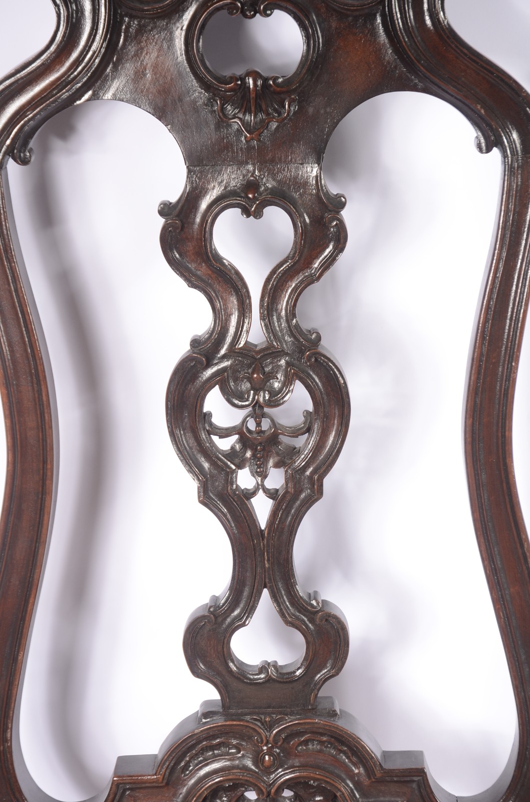 Conjunto com 8 cadeiras para sala de jantar de madeira nobre, estilo... - foto 3 de 11