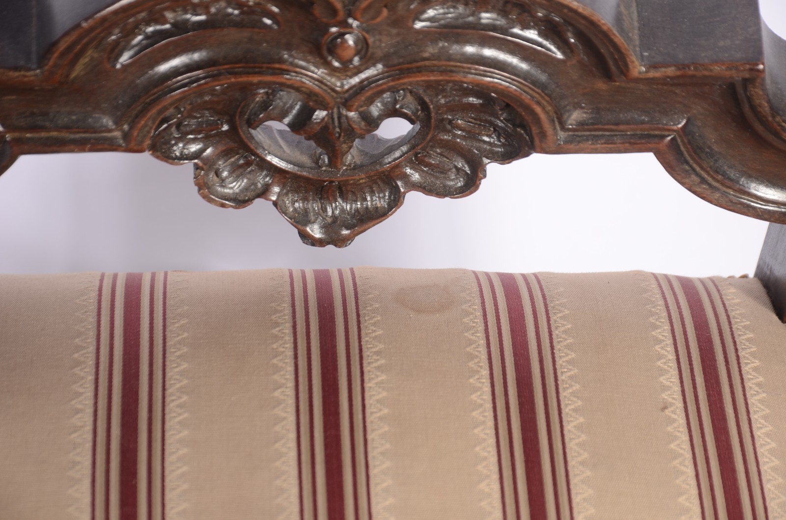 Conjunto com 8 cadeiras para sala de jantar de madeira nobre, estilo... - foto 7 de 11