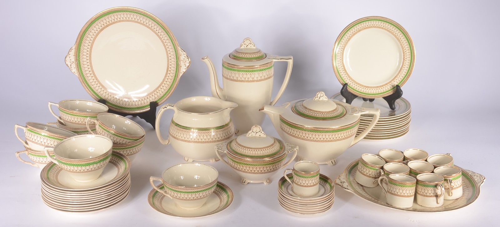Serviço de chá e café de faiança inglesa J&G Meakin, composto de: 8... - foto 1 de 11