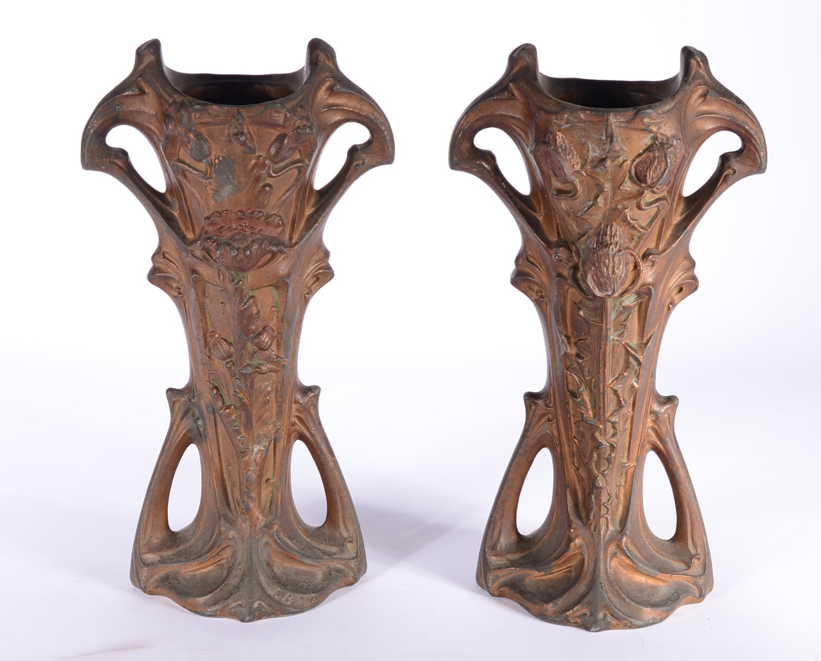 Par de vasos decorativos de bronze, estilo Art Nouveau. Pequenos... - foto 1 de 9