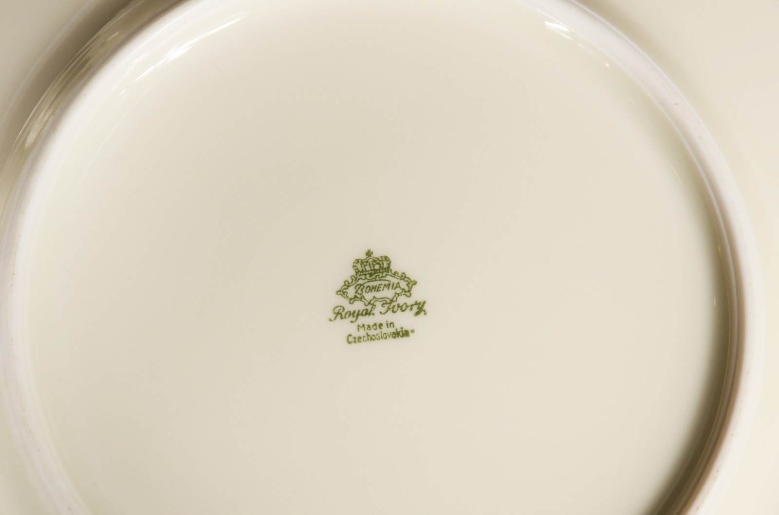 Serviço de chá de porcelana tcheca "Royal Ivory", composto de: 6... - foto 10 de 11