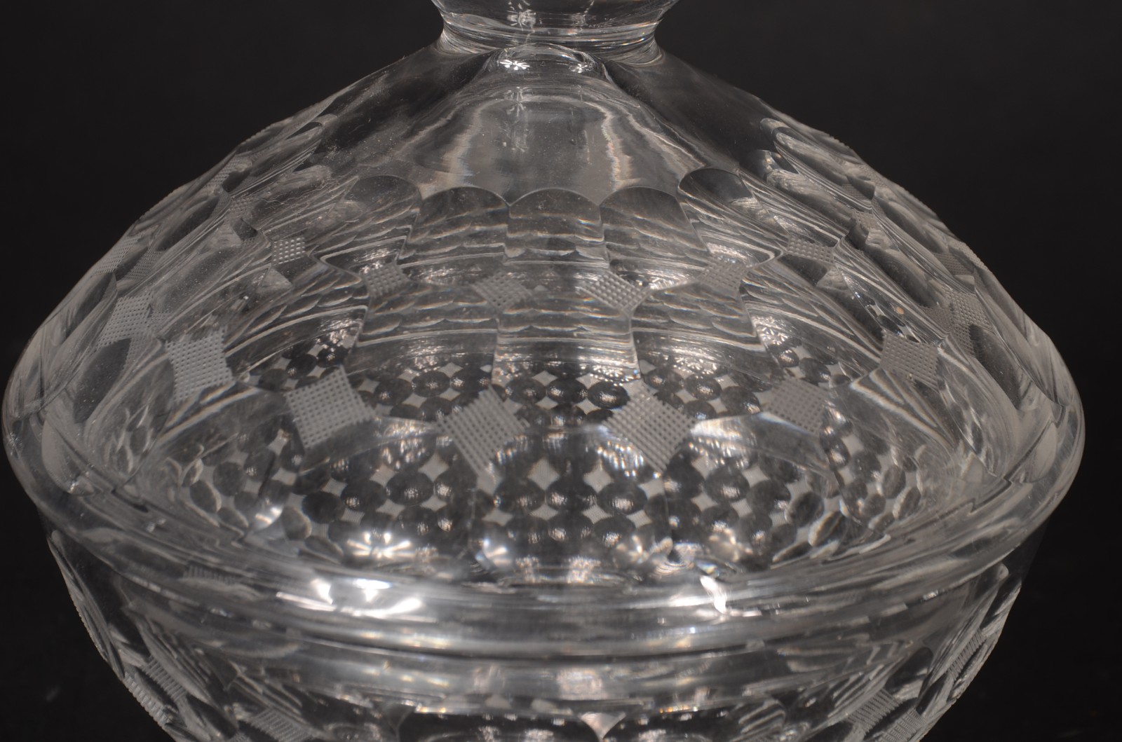Bomboniere de cristal lapidado. - foto 3 de 9