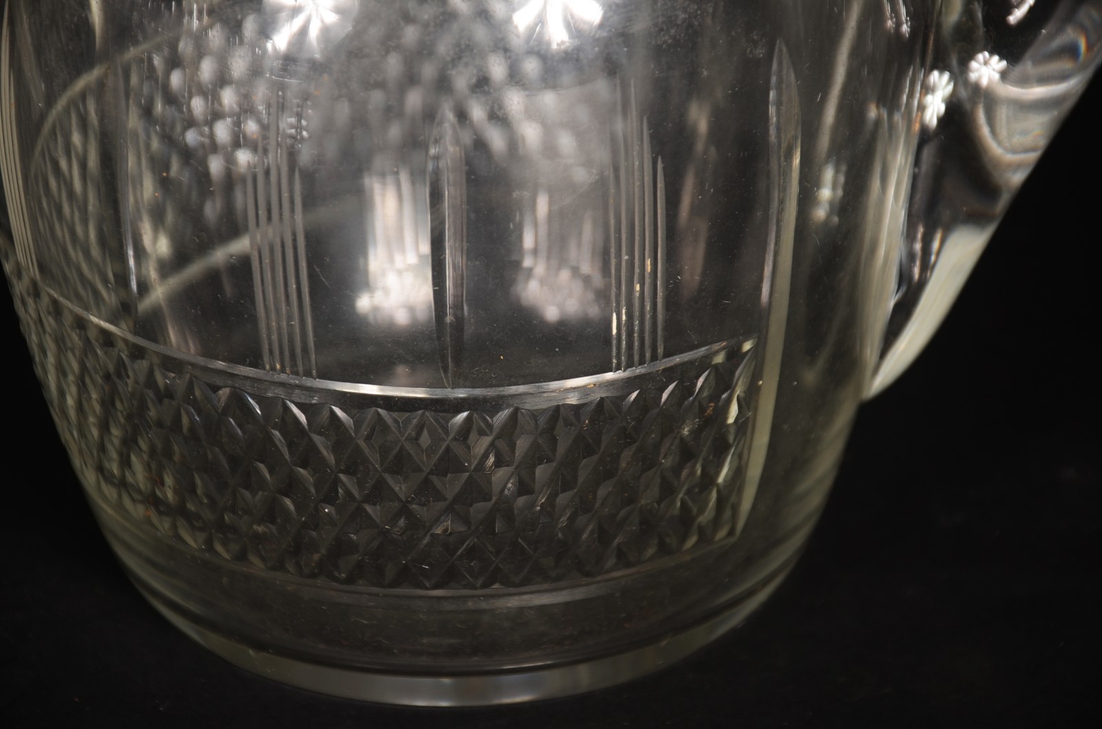 Serviço de cristal lapidado, composto de: 14 para vinho tinto, 7 para... - foto 7 de 8