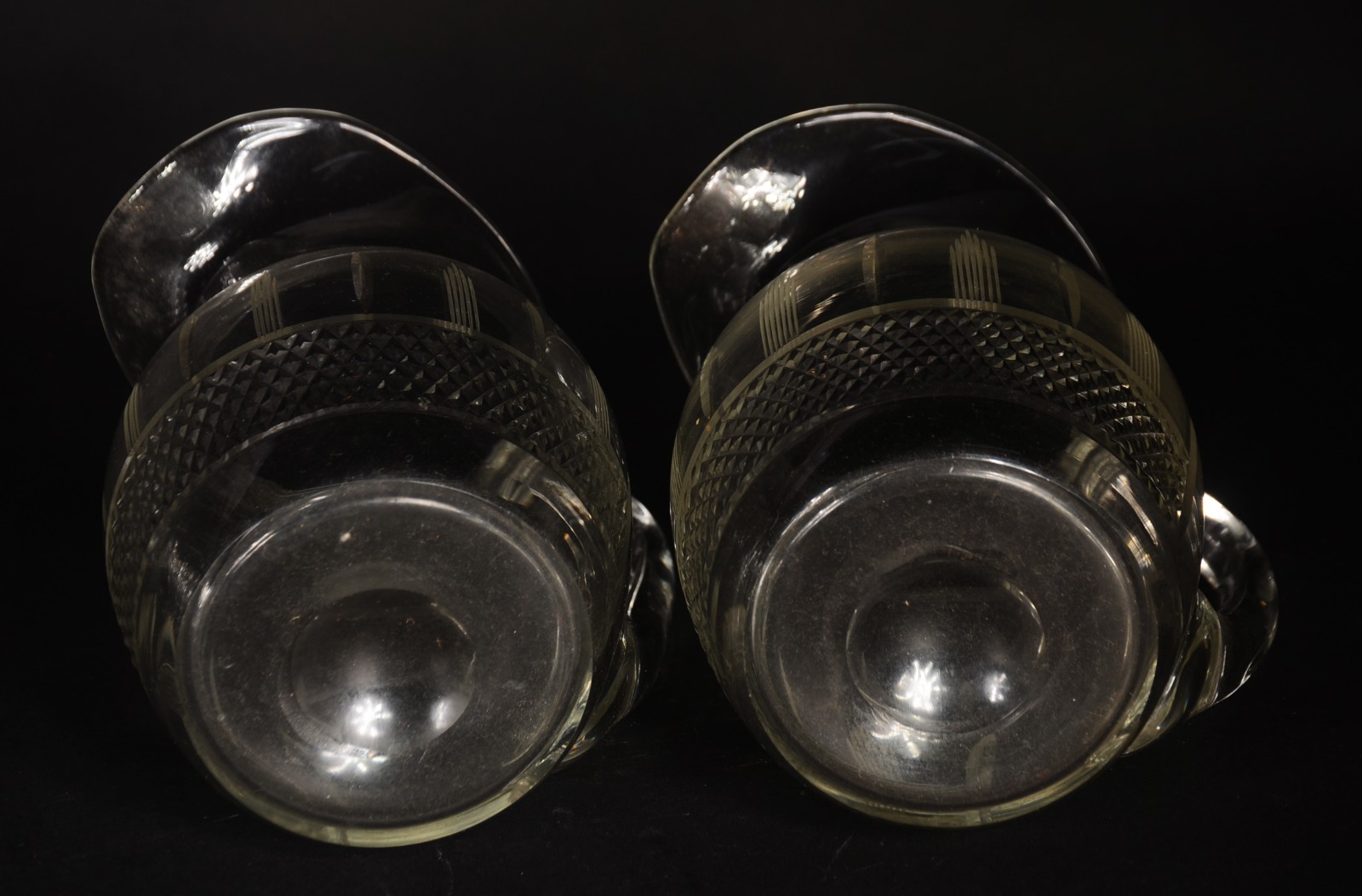 Serviço de cristal lapidado, composto de: 14 para vinho tinto, 7 para... - foto 8 de 8