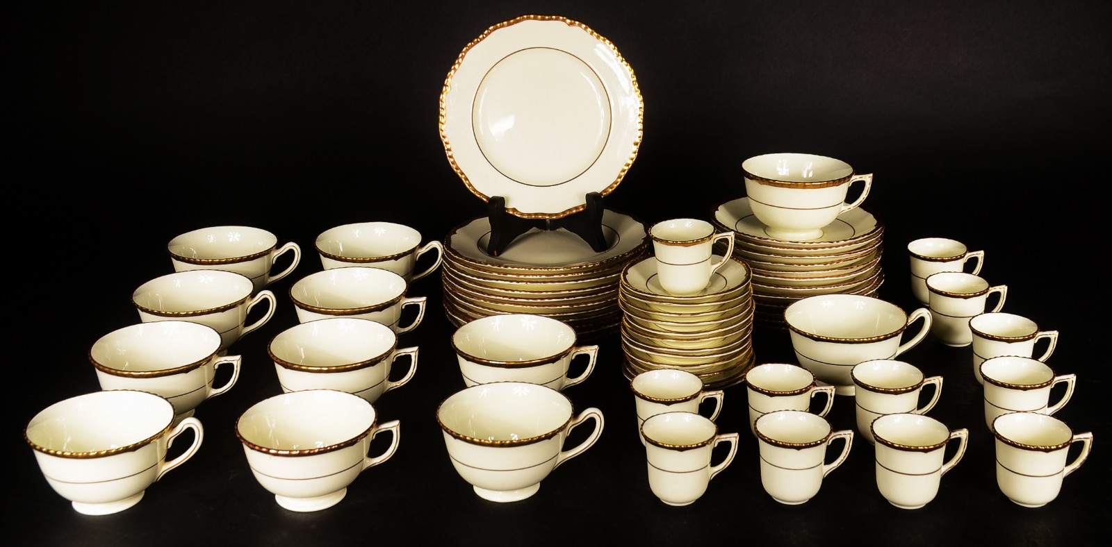 Royal Doulton (1815) - foto 1 de 7