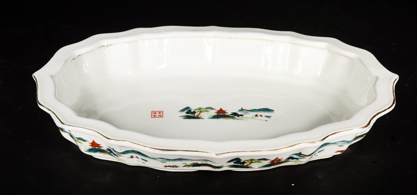 Bacia de porcelana oriental decorada com paisagens típicas em... - foto 2 de 7