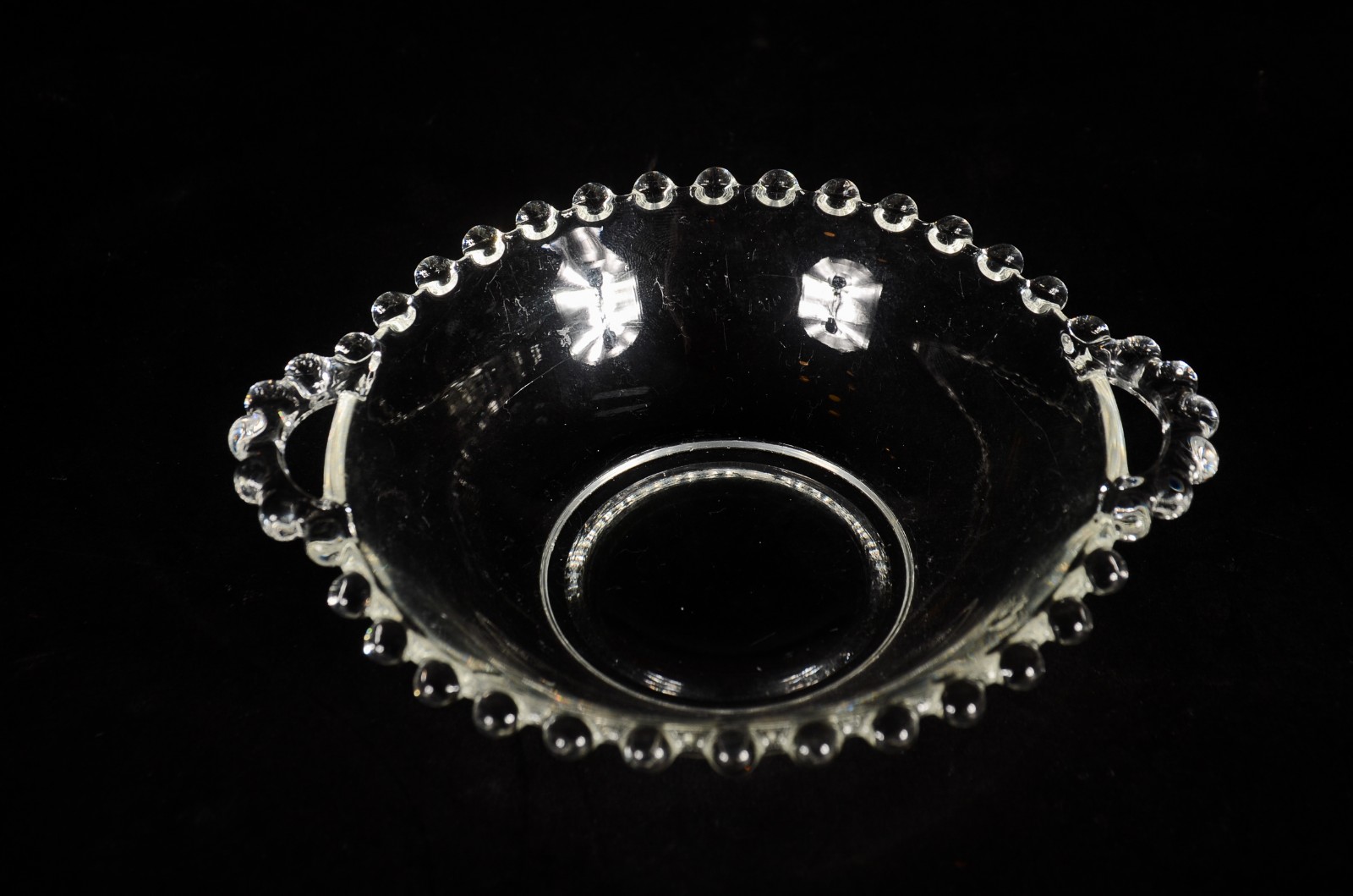Bowl e 6 taças para sobremesa de vidro com borda perolada. - foto 4 de 7